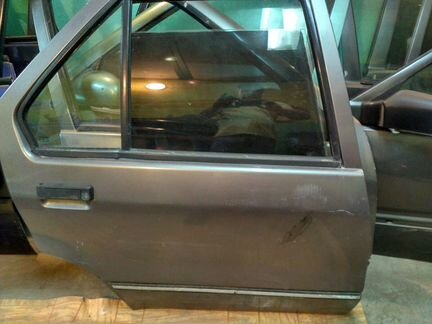 Дверь задняя правая Рено 19