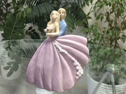 Фарфоровые статуэтка «Любовь»