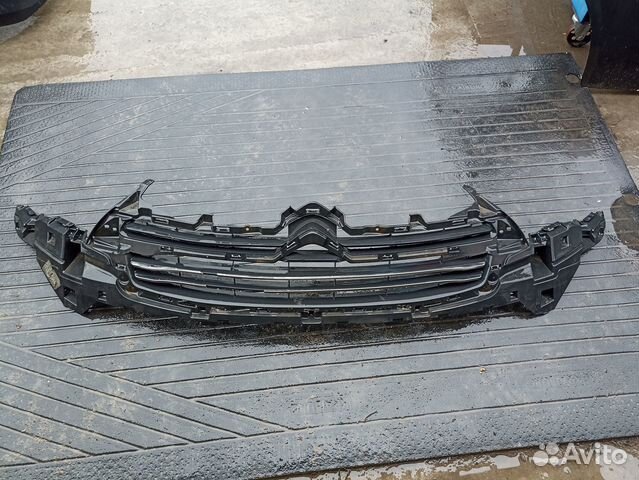 Решетка переднего бампера Ситроен С4 Б7 Седан