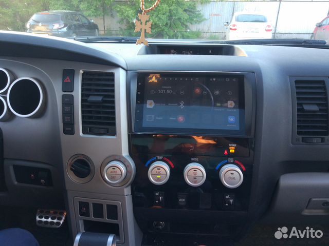 Замена штатной магнитолы в Toyota Tundra, Sequoia