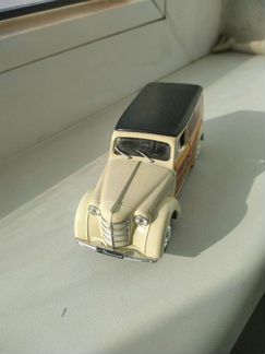 Москвич 400-422 фургон 1:43