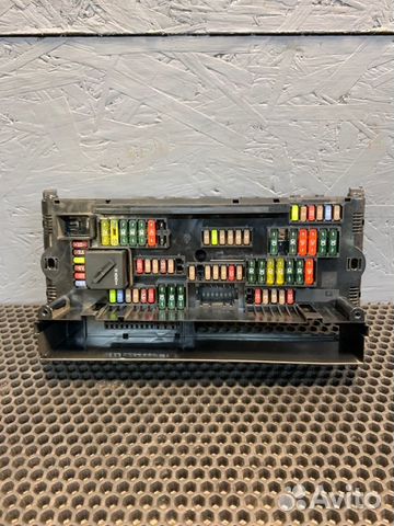 Блок предохранителей Bmw 520I F10 N20 2015