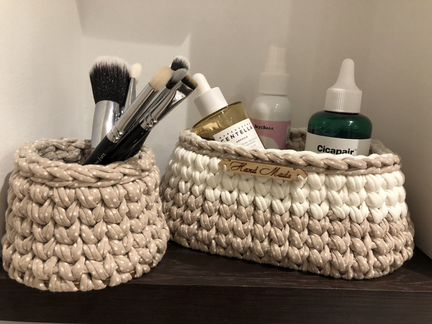 Интерьерные вязанные корзинки