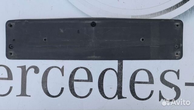 Подномерная планка Mercedes W211
