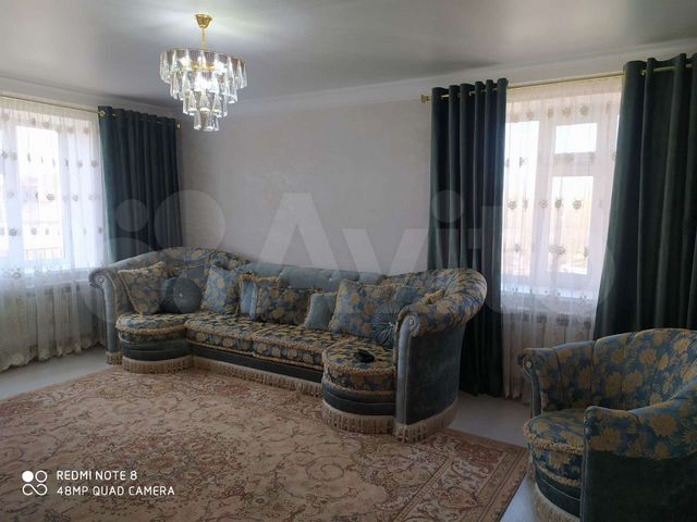 4-к. квартира, 98 м², 3/3 эт.
