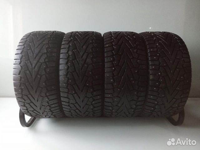 Pirelli Ice Zero 295/35 R21