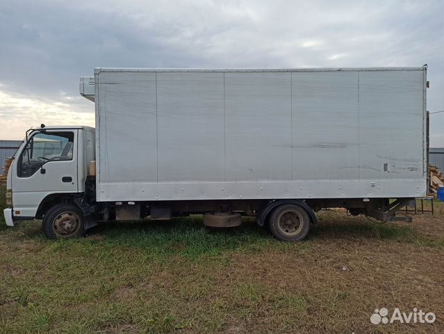 Isuzu nqr75p a