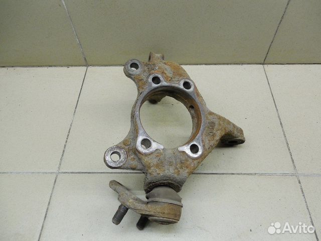 Кулак поворотный передний левый Corolla E15 2006-2