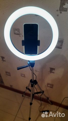 Селфи кольцо на стойке