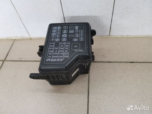 Подкапотный блок предохранителей Santa Fe 1 2,7