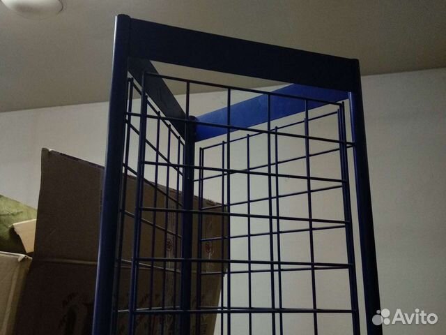 Вешало для одежды вещей цветов