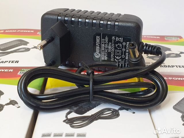 Блок питания сетевой адаптер универсальный 12V 2A