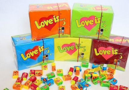 Жевачка Love Is коробка