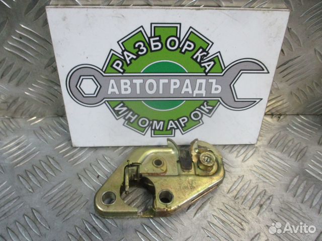 Замок крышки багажника BMW 3 E30 1986г