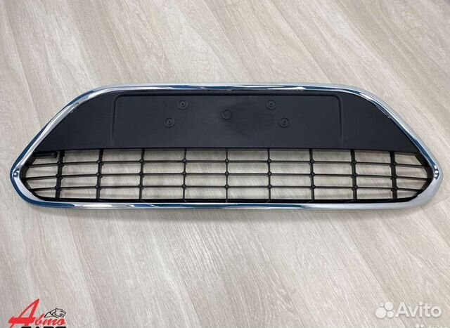 Решётка радиатора Ford Focus 2 рейстайлинг
