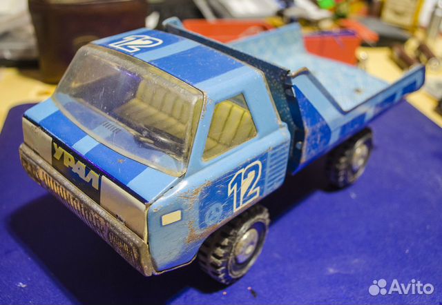 Грузовик Урал СССР игрушка самосвал