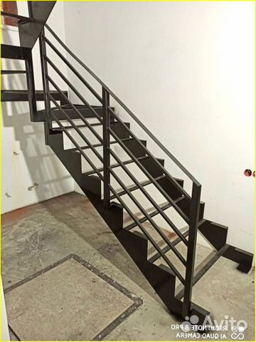 Лестница металлическая / Металлическая лестница