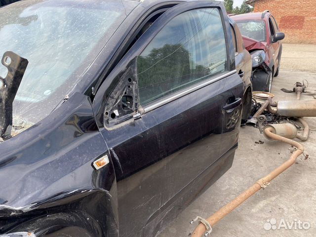 Дверь передняя левая Opel Astra H хэтчбек