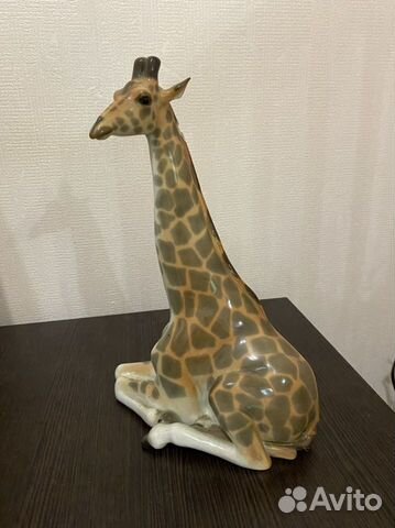 Фарфоровая статуэтка жираф большой лфз