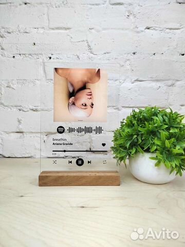 Музыка на стекле. Трек на стекле. Пластинка Spoti