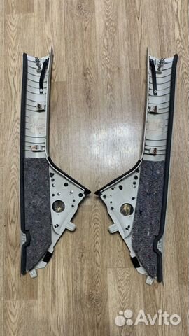 Накладка стойки с подиумами Ford Kuga 2