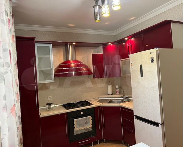 2-к. квартира, 65 м², 4/6 эт.