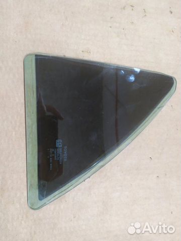 Стекло двери (форточка) левое Toyota Corolla