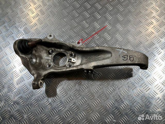 Кулак передний левый BMW 7 F01/F02 рест. 2014