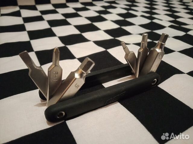 Ротор грипсы катафоты мультитул покрышки Kenda