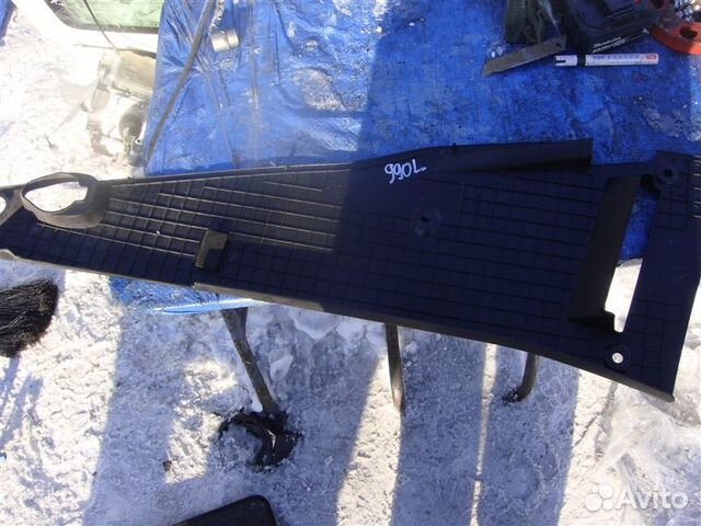 Декоративная крышка двс передняя левая Lexus Ls460