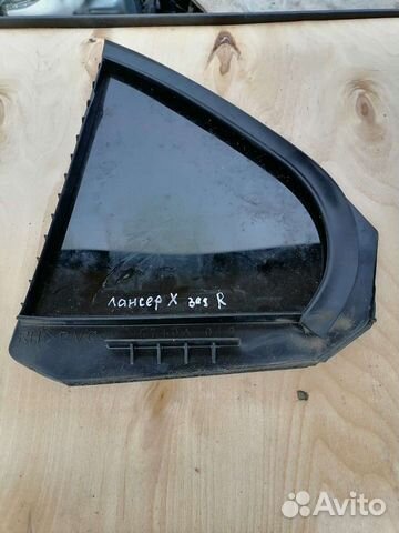 Задняя правая форточка Lancer 10