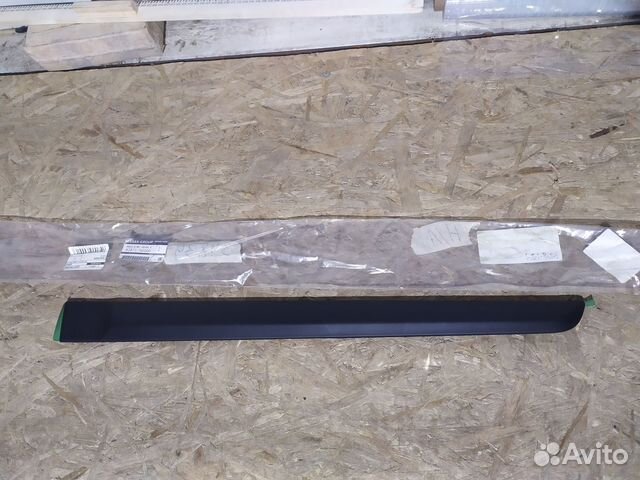 Молдинг задней левой двери Nissan Note E11