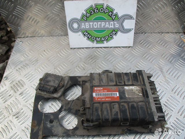 Блок управления двигателем 443907403E VW Пассат Б3