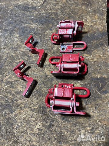 Петли передней правой двери Volkswagen Passat b5