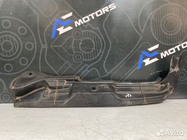 Пыльник крыла передний левый Audi A4 B6 ASN 2004