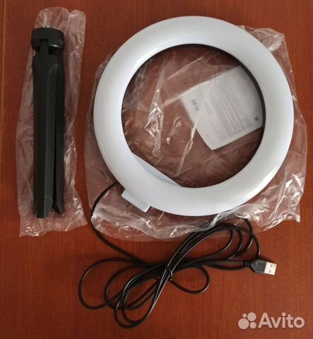 Лампа кольцевая новая