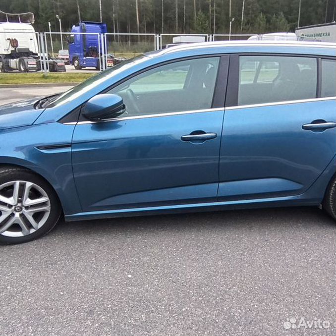 Рено меган 2019 год. Renault Megane 2019. Рено Меган 2019 универсал. Renault Megane 2019 универсал. Синий Рено Меган в снегу