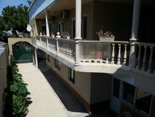 Комната 18 м² в 5-к., 2/2 эт.