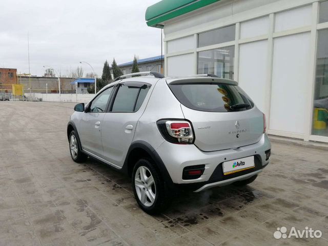 Renault Sandero Stepway 1.6 AT, 2015, битый, 132 000 км