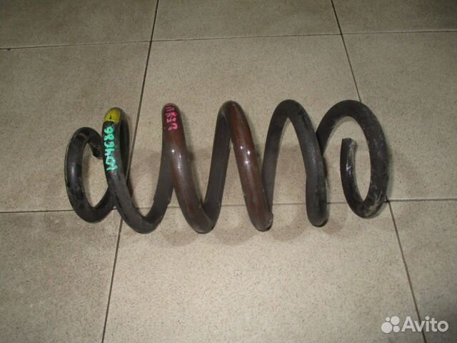 Пружина задняя Lexus NX 200t/300 (AZ10)