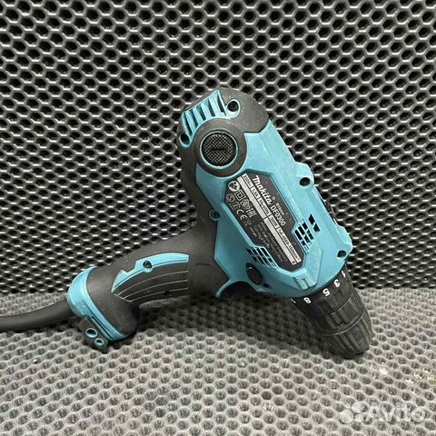 Дрель-шуруповерт Makita DF0300