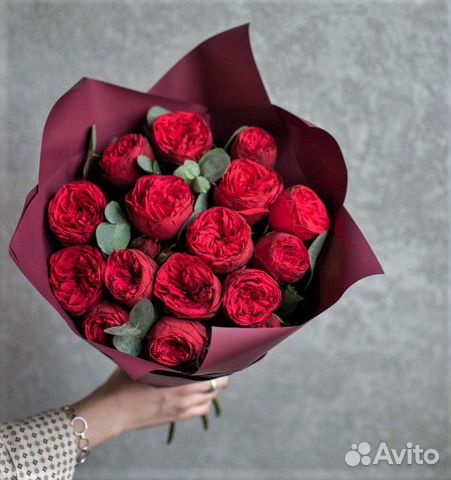 Букет пионовидных роз Ред №406