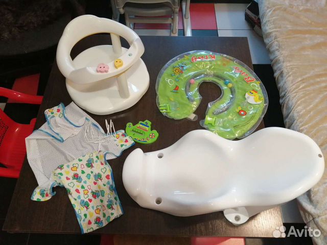 Мелочи для купания, кормления и ухода за малышом