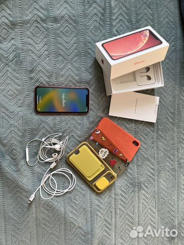 Телефон iPhone XR 64 гб