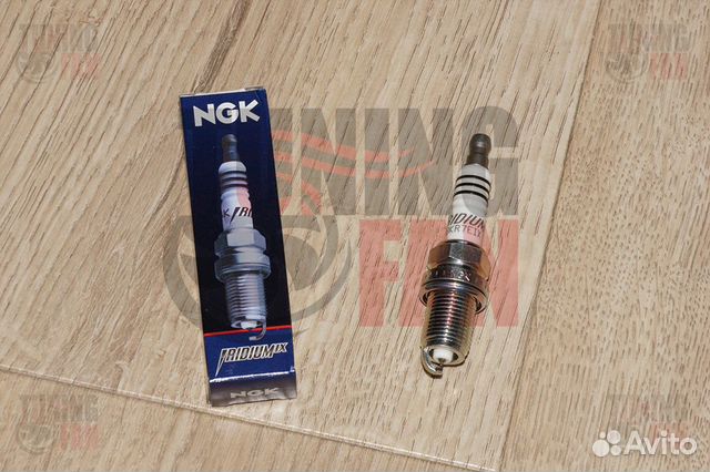 Свеча зажигания NGK RB25 RB26 1JZ 2JZ EJ20 2.0FSI