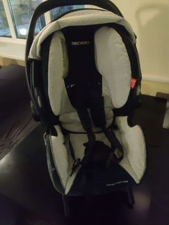 Детская кресло-люлька Recaro для авто