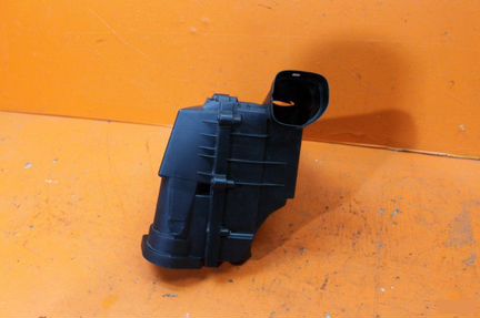 Корпус воздушного фильтра Skoda Yeti 1 2009-2018