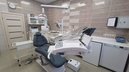 Врач-стоматолог