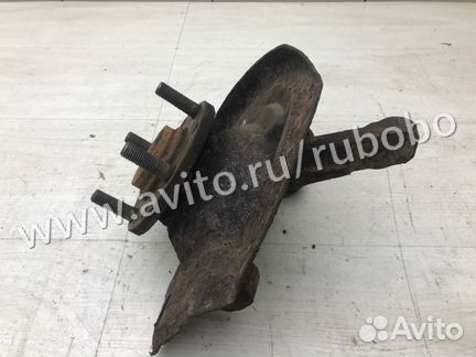 Кулак передний левый Mitsubishi Mirage 5 4G15 1998