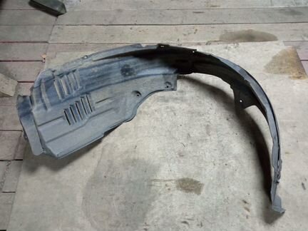 Подкрылок передний Toyota RAV4 CA40